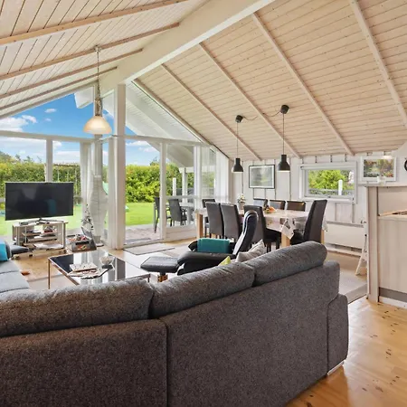 Four-bedroom In Sydals بيت للعطل *